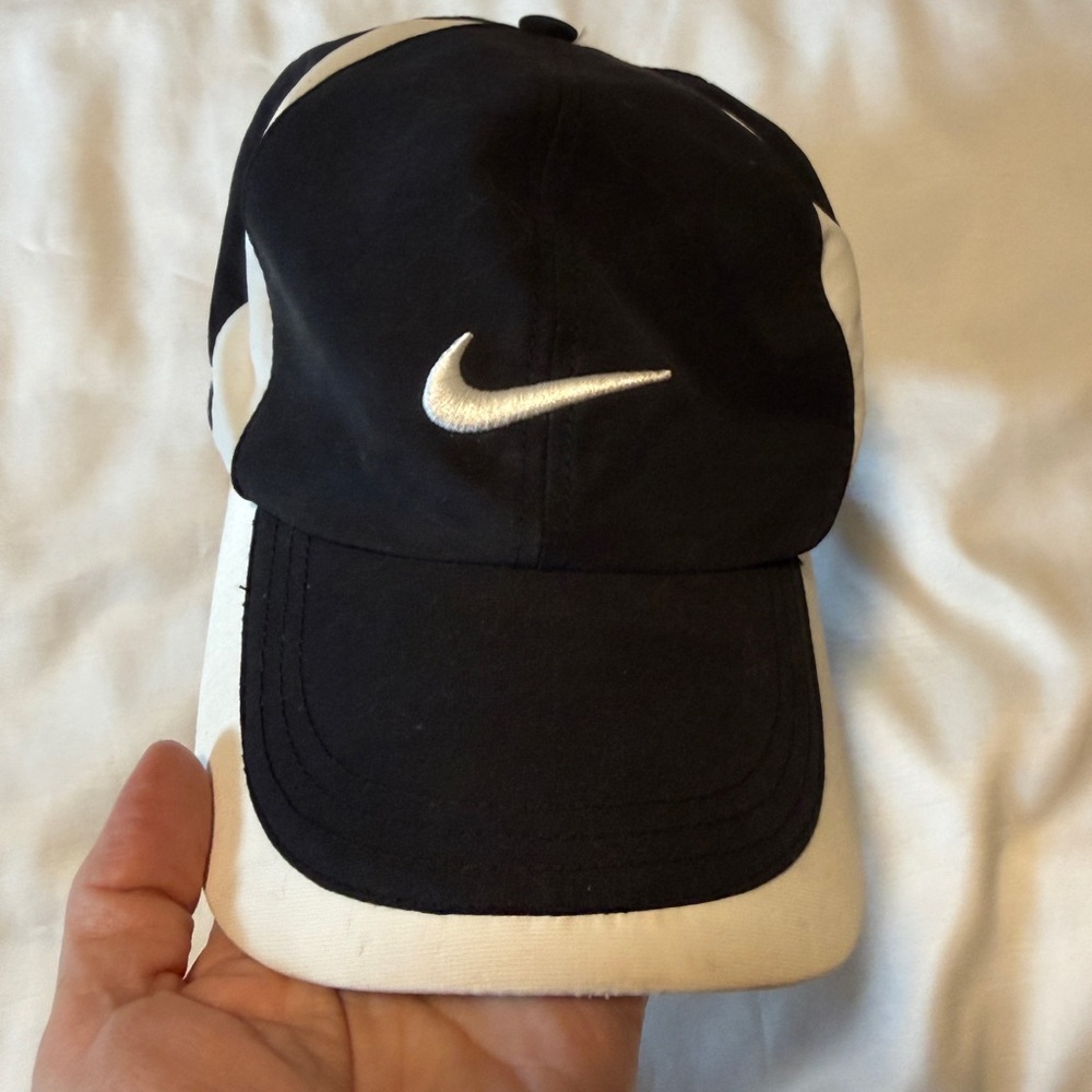 Vintage Nike Golf VR Black White Adjustable Hat Cap One Size